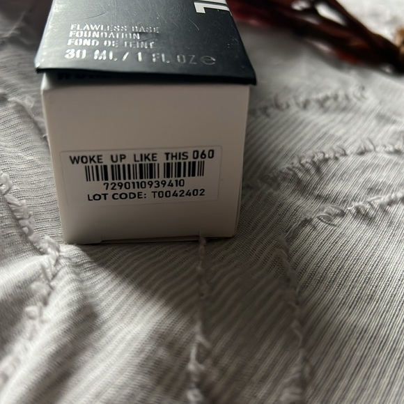 IL makiage foundation - Picture 3 of 5